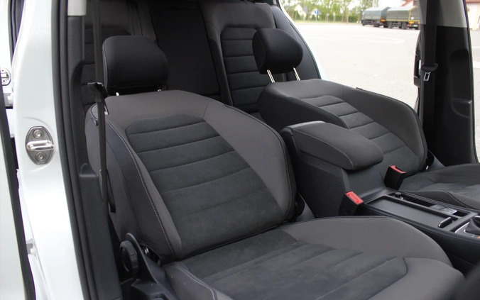 Volkswagen Golf cena 49900 przebieg: 216000, rok produkcji 2016 z Kalisz Pomorski małe 562